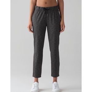 Lululemon On The Fly Pant Heathered Black